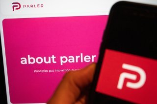Lancé en 2018, Parler a gagné en popularité après l'éviction de Donald Trump de Twitter après l'attaque du Capitole le 6 janvier 2021 (archives).